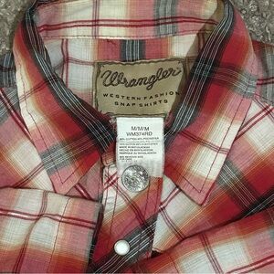 Wrangler Men's Red and White Vintage Plaid Shirt Pearl Snap size Medium